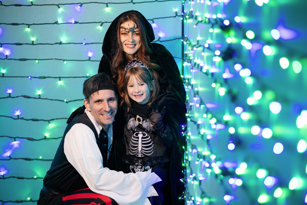 sustainable costumes on family