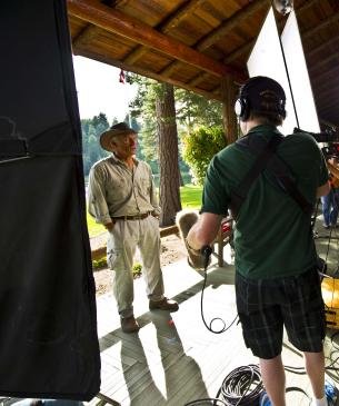 Jack Hanna recording TV segment at the Columbus Zoo
