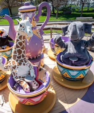 mascots on zoo ride