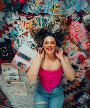 tarot reader in cards