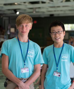 teen volunteer