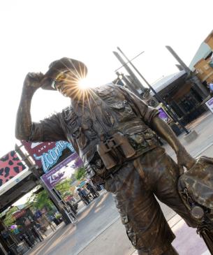 living statue