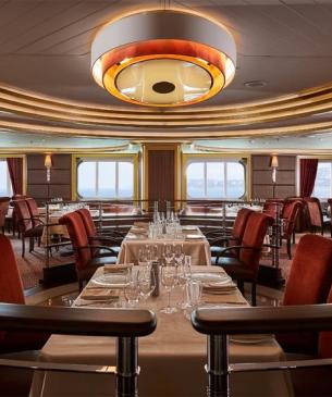 dining area on cruise ship