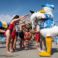 kids at swim lesson at Zoombezi Bay