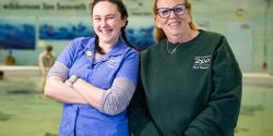 two volunteers at the zoo