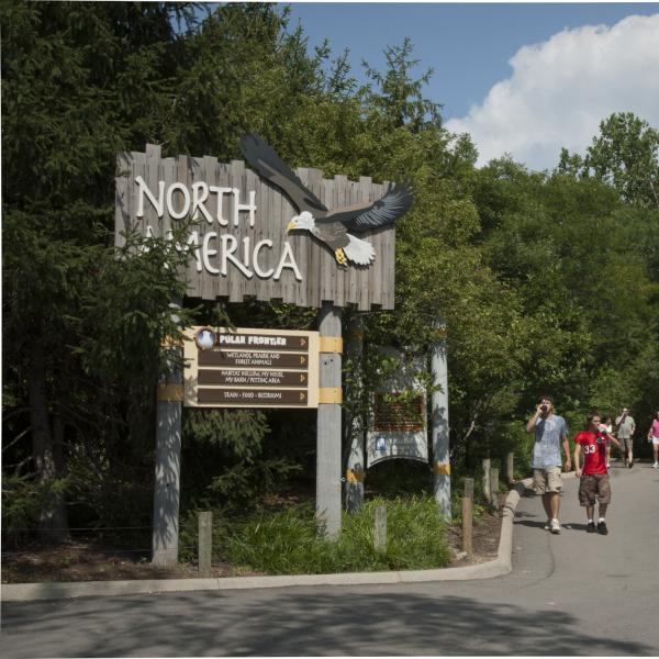 Sign to North America region of Zoo